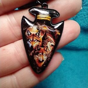Black keychain wolf pack at moon orange jewelry